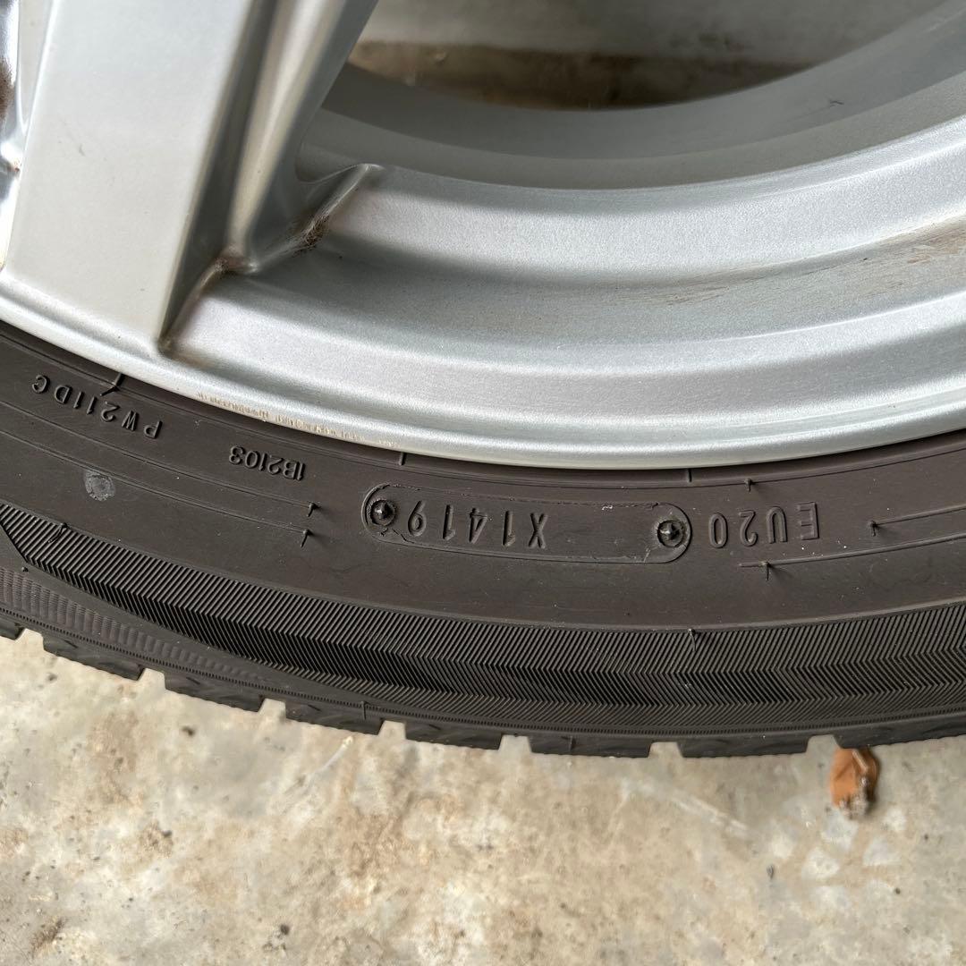 DUNLOP スタッドレスタイヤアルミホイールセット205/60R 16