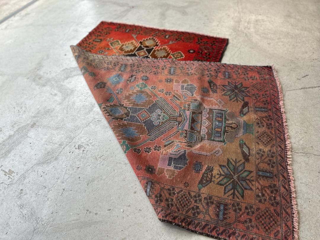 【Vintage rug】アフガニスタン産｜189 × 107cm｜バルーチ族