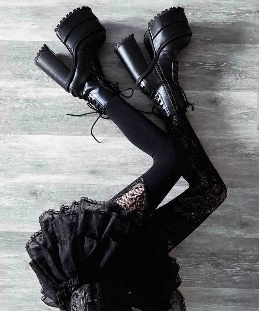 CharlaTedrick【美品】厚底編み上げブーツレースアップブーツゴスロリ