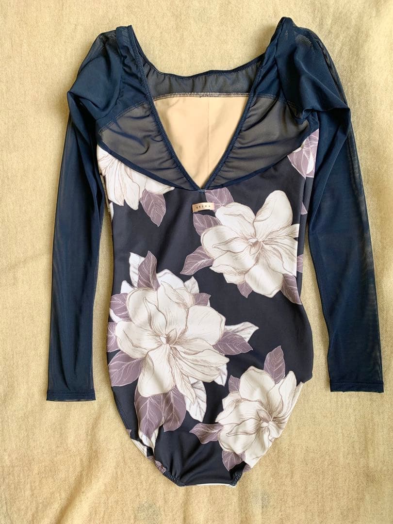 ★新品　stina スティナ　レオタード　Mサイズ