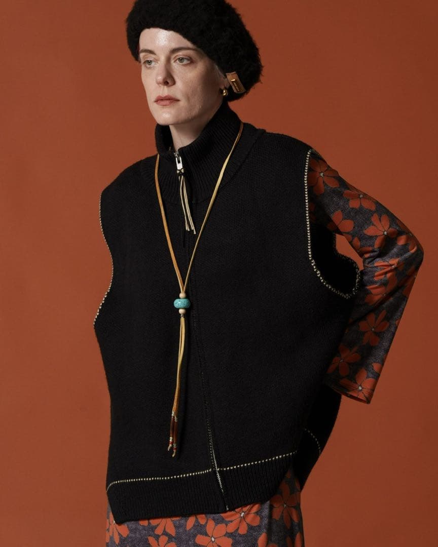 L*s様 完売品　アンバーグリームフリンジベスト