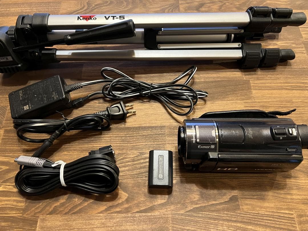 SONY HDR-CX550V ビデオカメラ +　三脚