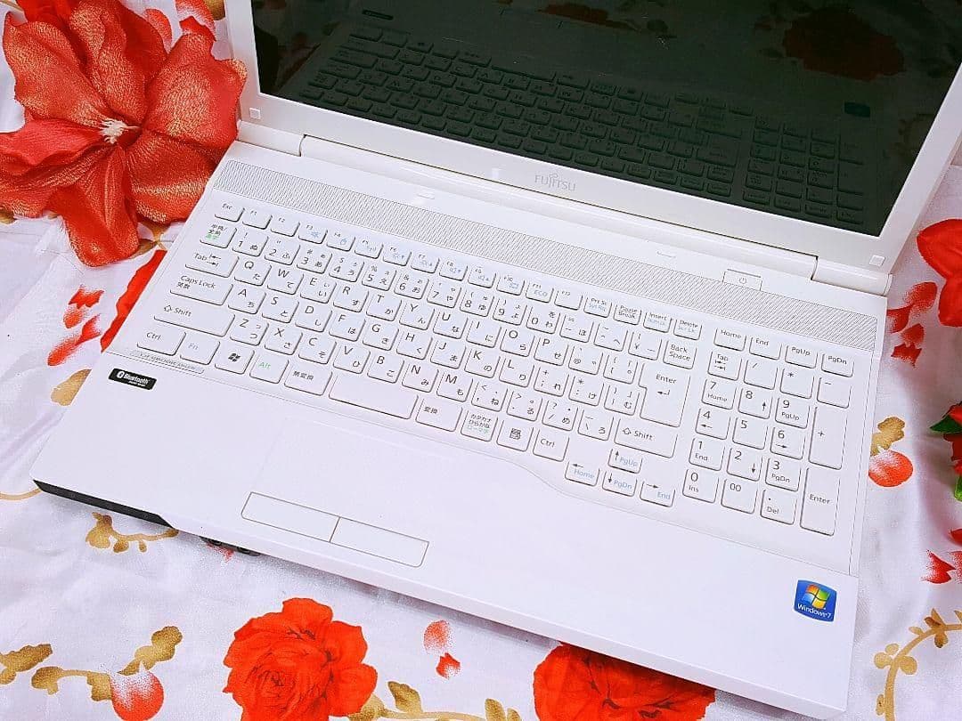 極上品/新品高速SSD256GB/DVD焼きソフト/最新Win11/テンキー/