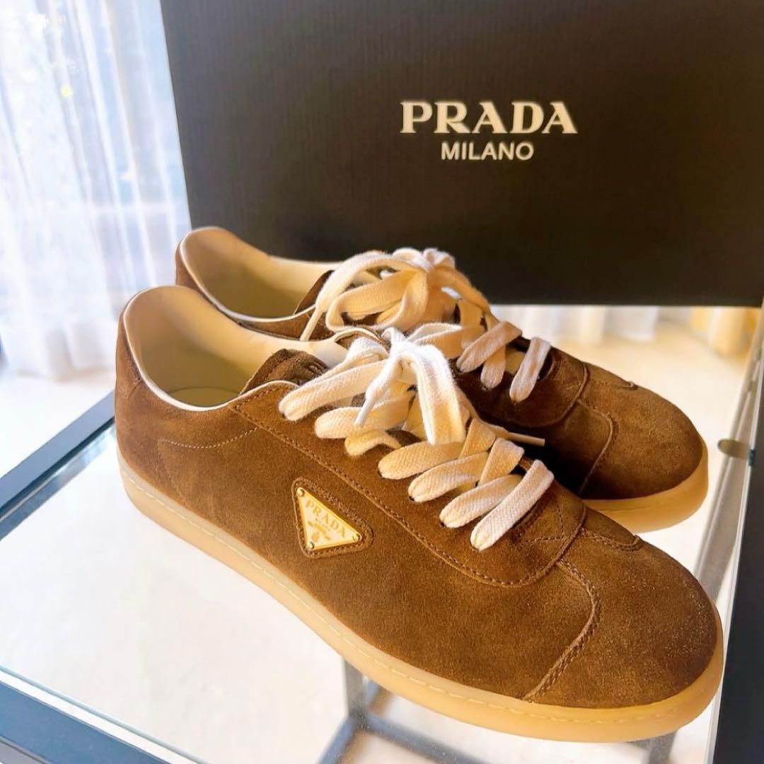 【プラダ】新品未使用 スエードスニーカー (サイズ6.5)
