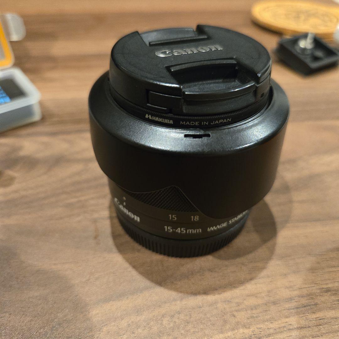 Canon キャノン EOS Kiss M （カメラバッグ 追加バッテリー付き）