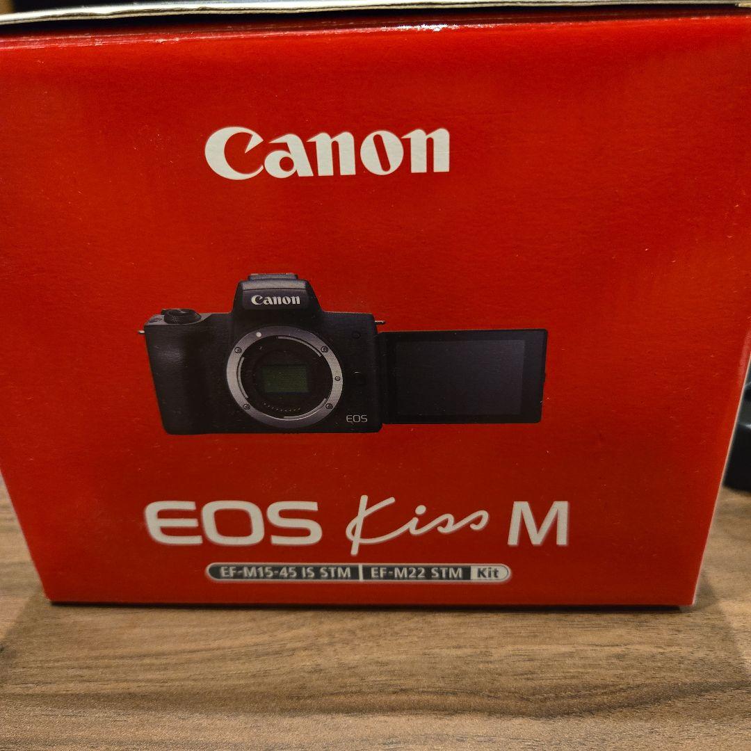 Canon キャノン EOS Kiss M （カメラバッグ 追加バッテリー付き）