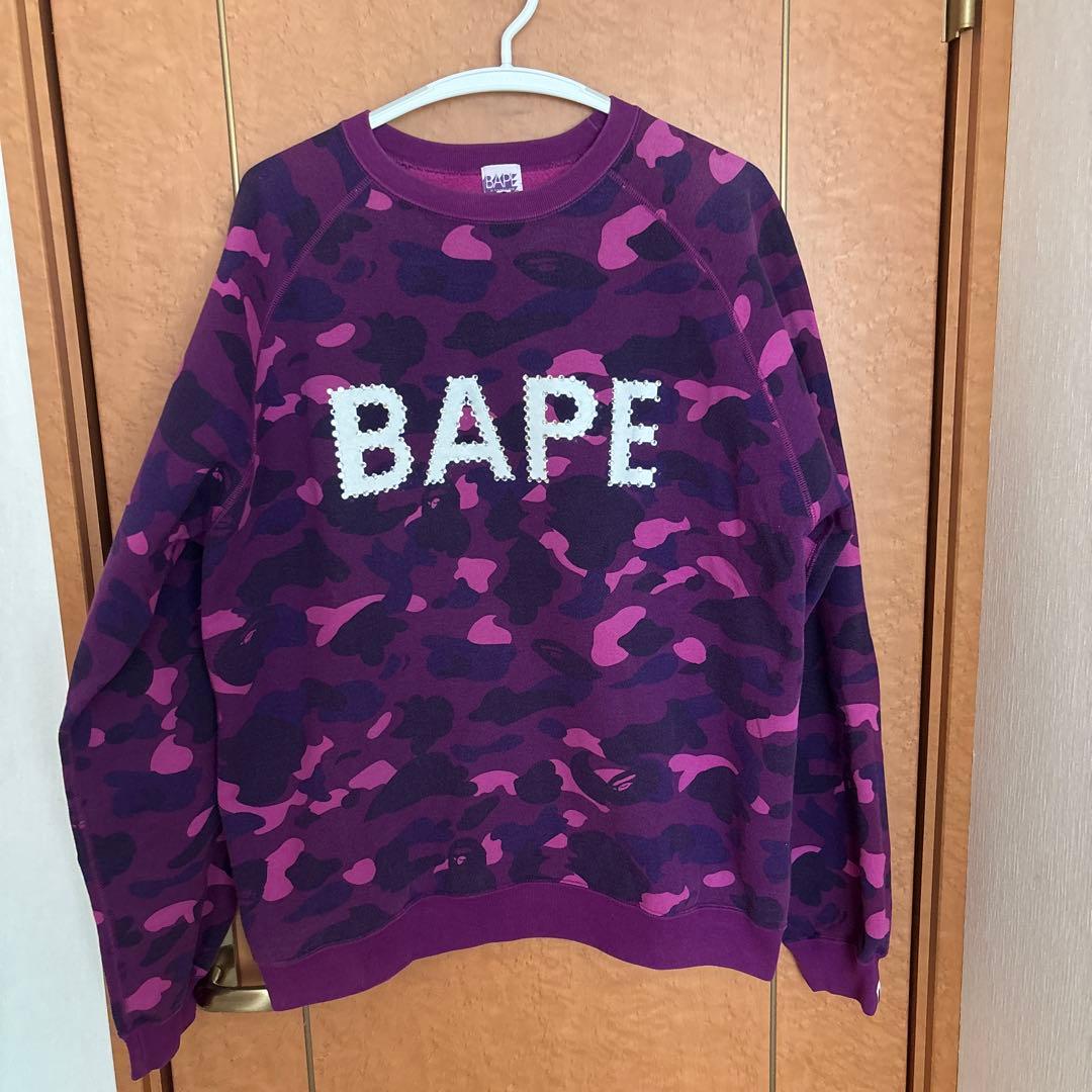 APE BAPEロゴ　ラインストーン　カモ柄　トレーナー　　パープル/L