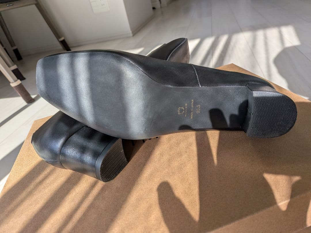 【美品】ブラック スクエアトゥ パンプス