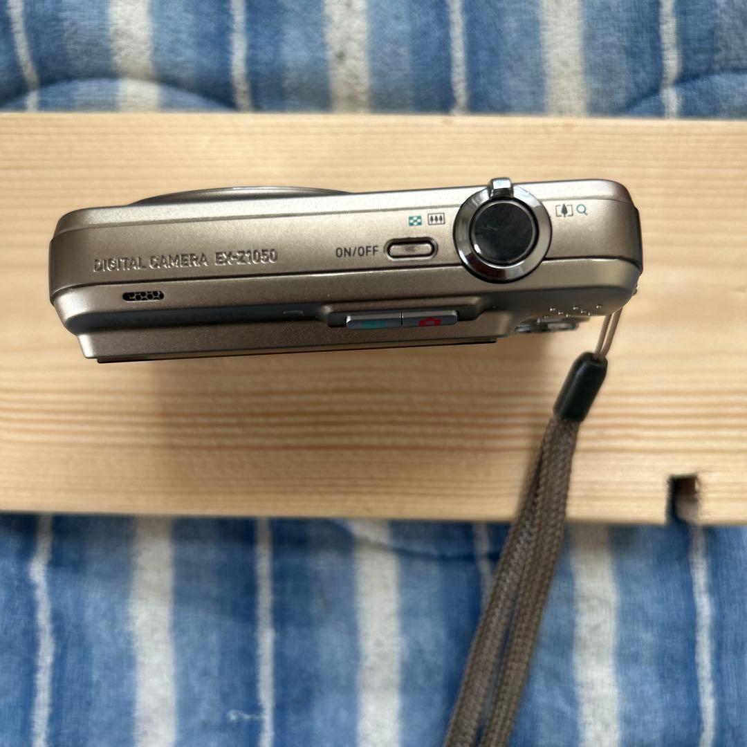 ^*^様 デジカメ