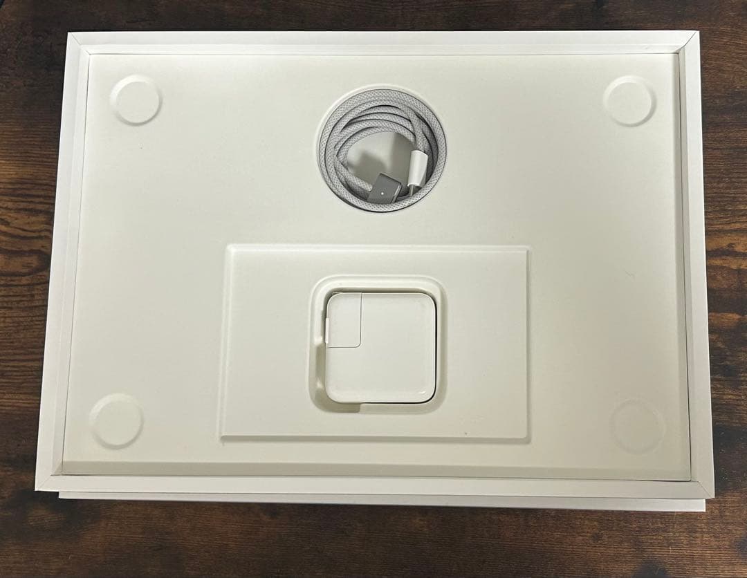 【期間限定割引中】MacBook スペースグレー 充電コード付き✨