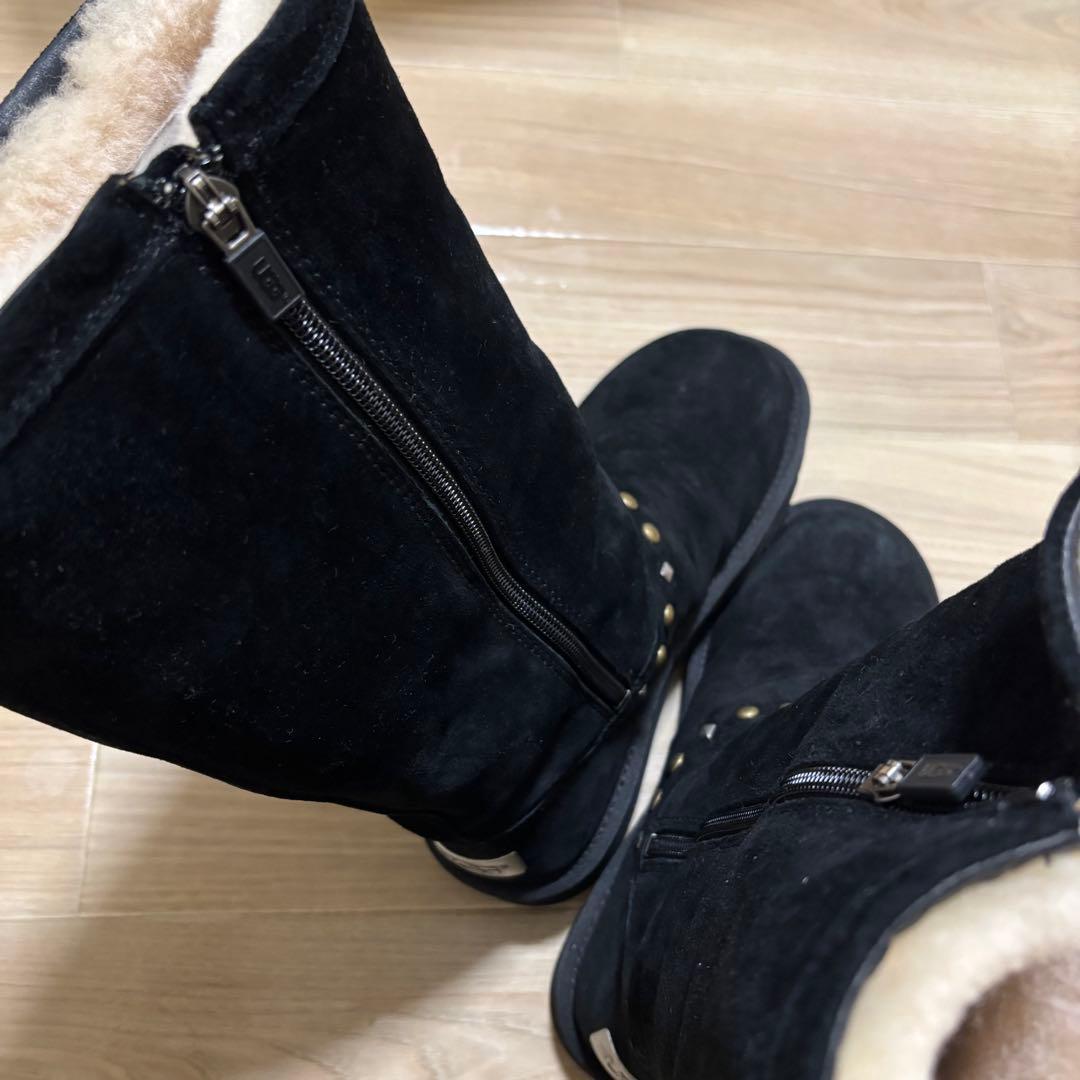 黒UGG ムートンブーツスタッズ装飾