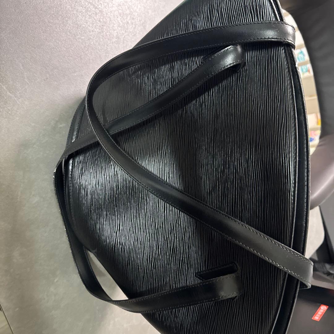 ヴィトン　エピ　ハンドバック