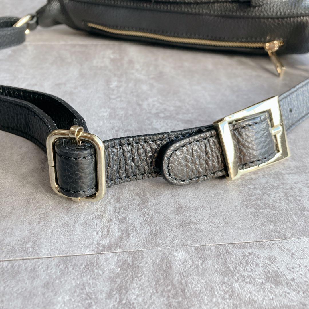 【極美品】AULENTTI オーレンティ　ボディバッグ　本革　黒　ゴールド