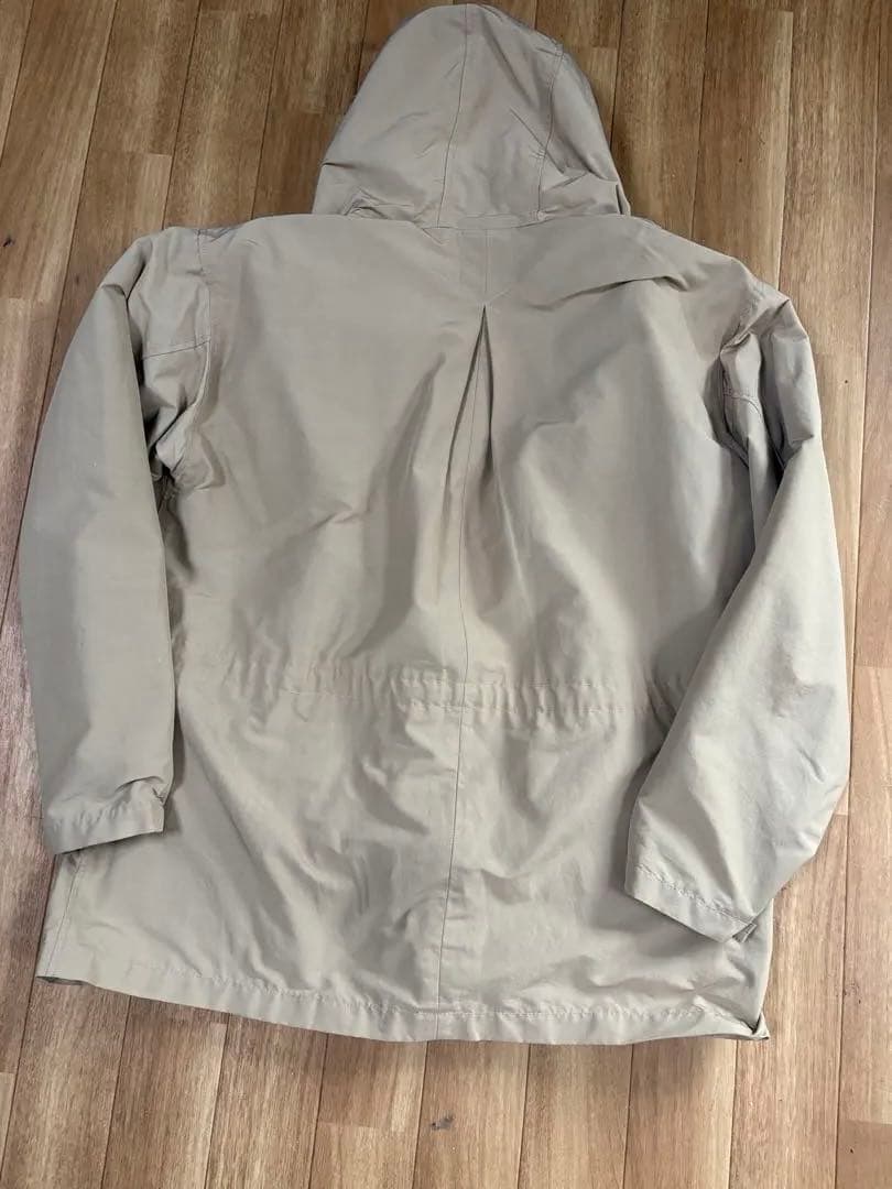 Pilgrim surf +supply マウンテンパーカー　M