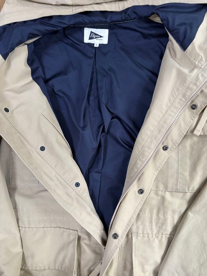 Pilgrim surf +supply マウンテンパーカー　M