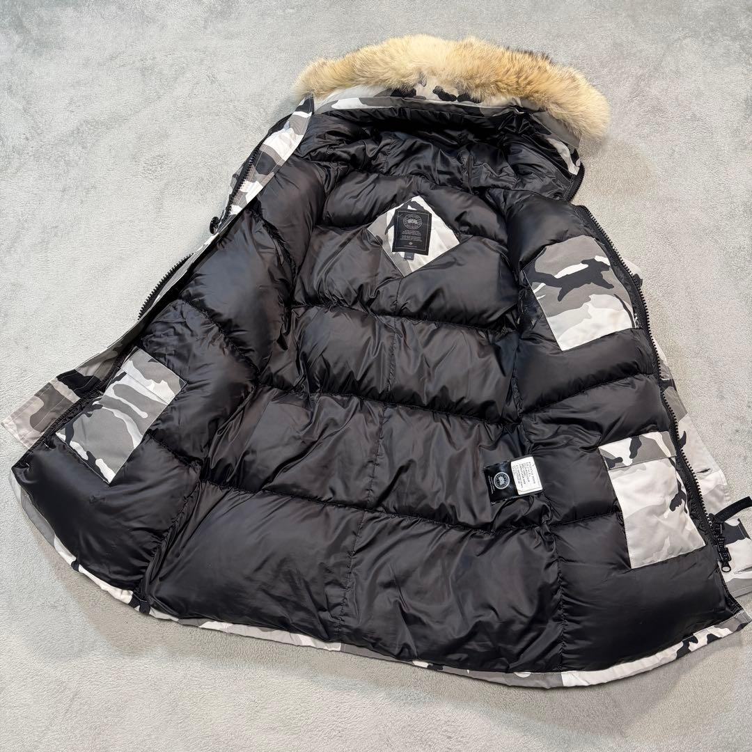 カナダグース　3426MB ダウンジャケット　Lサイズ グレー系　カモフラ