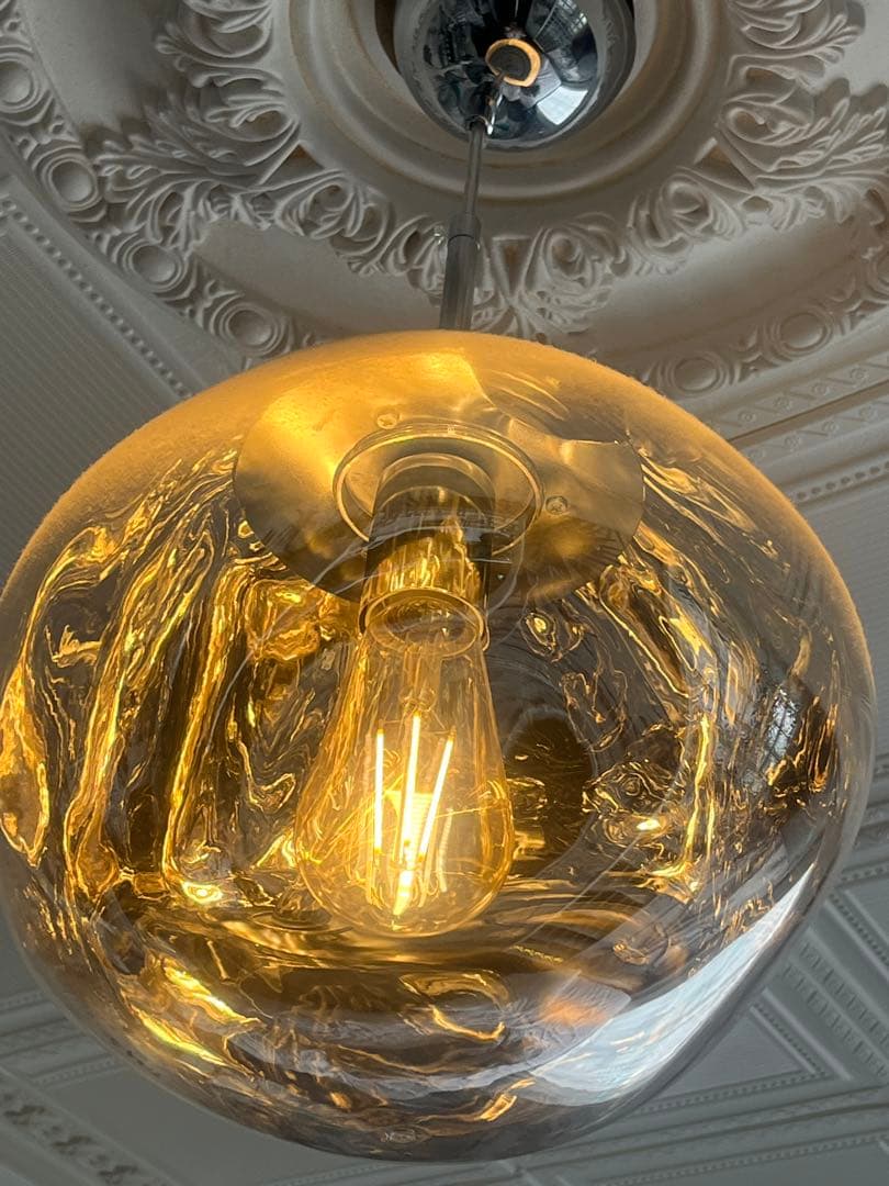 リビングハウス　ミラー仕上げ ペンダントライト　KARE