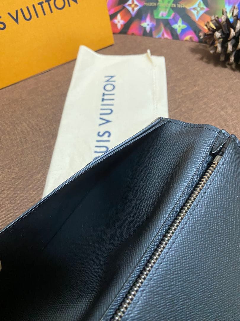 ルイヴィトン エピ ポルトフォイユ・ブラザ 二つ折り長財布