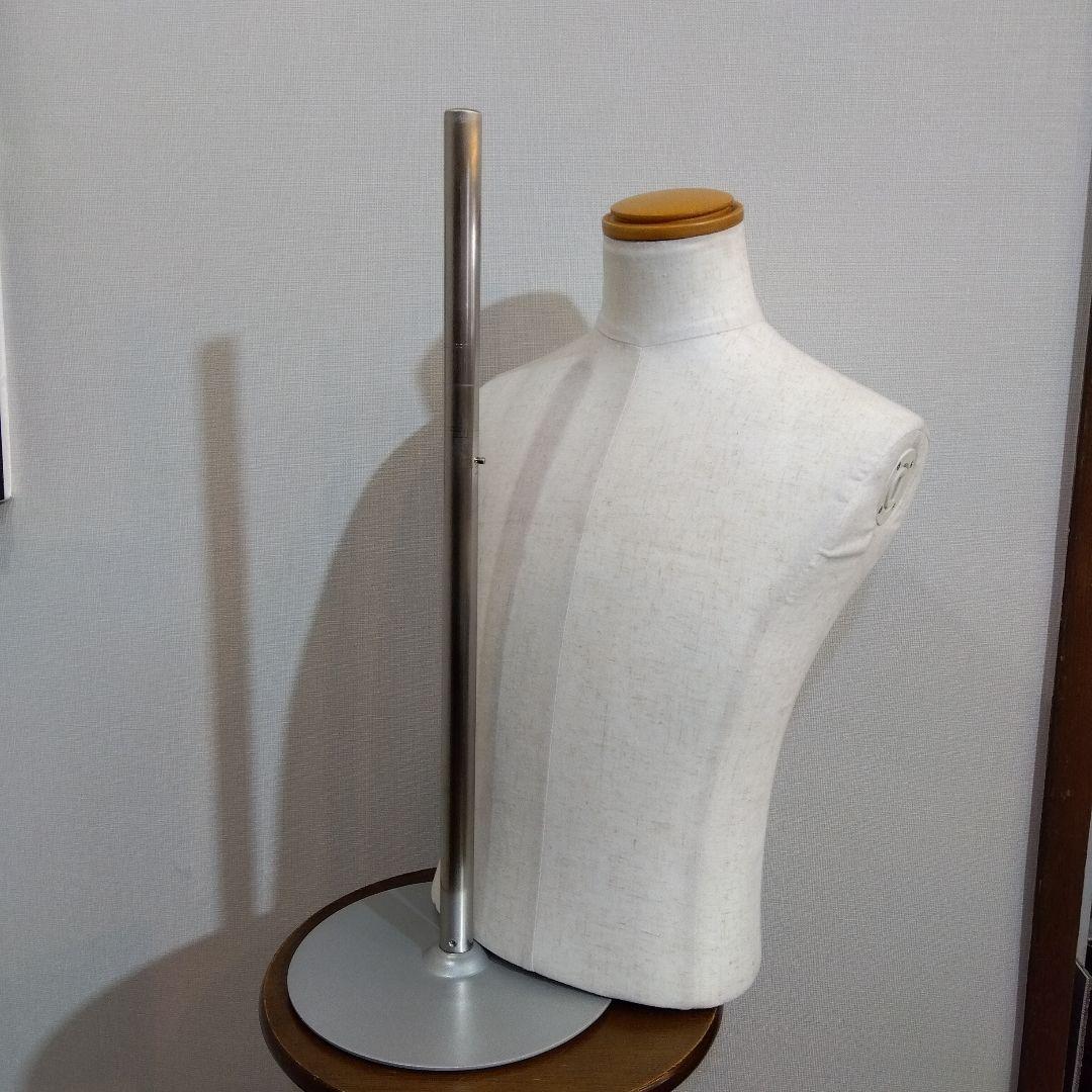 腕付き 上半身 トルソー マネキン メンズ 紳士 卓上 円形スタンド付き