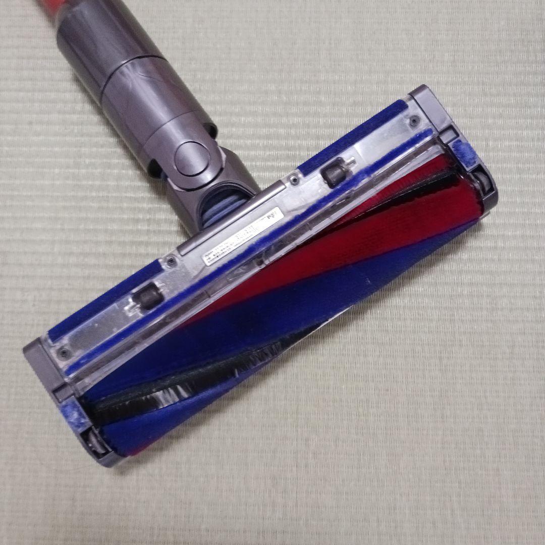 ダイソン　掃除機DigitalSlimFluffy+　本体 充電器・各ノズル付き