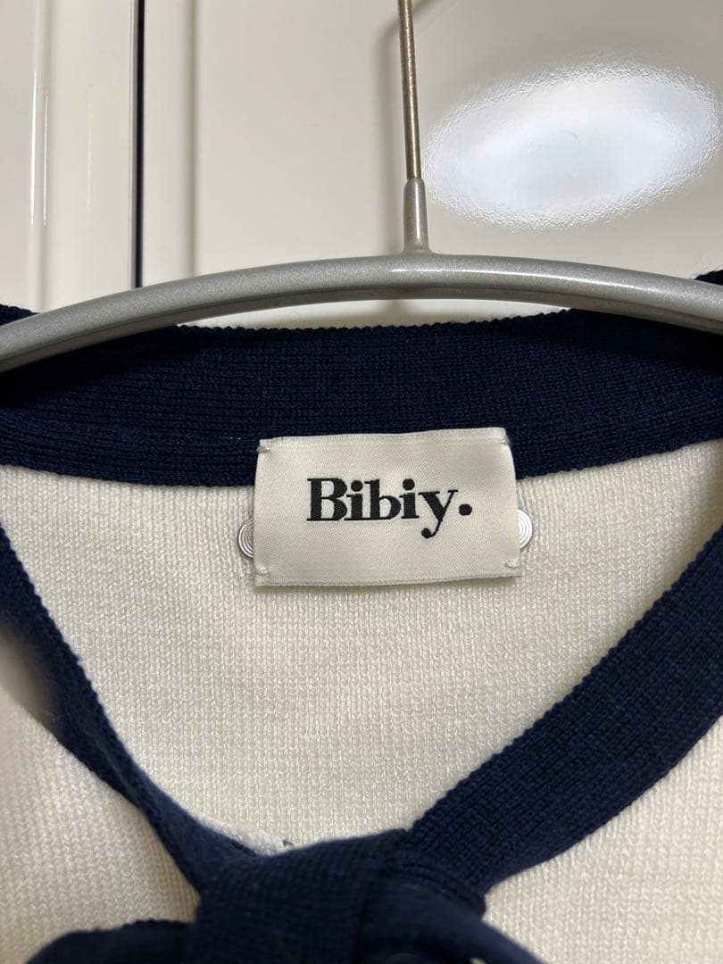 Bibiy.B. CLUB TIE CARDIGAN 限定ホワイト