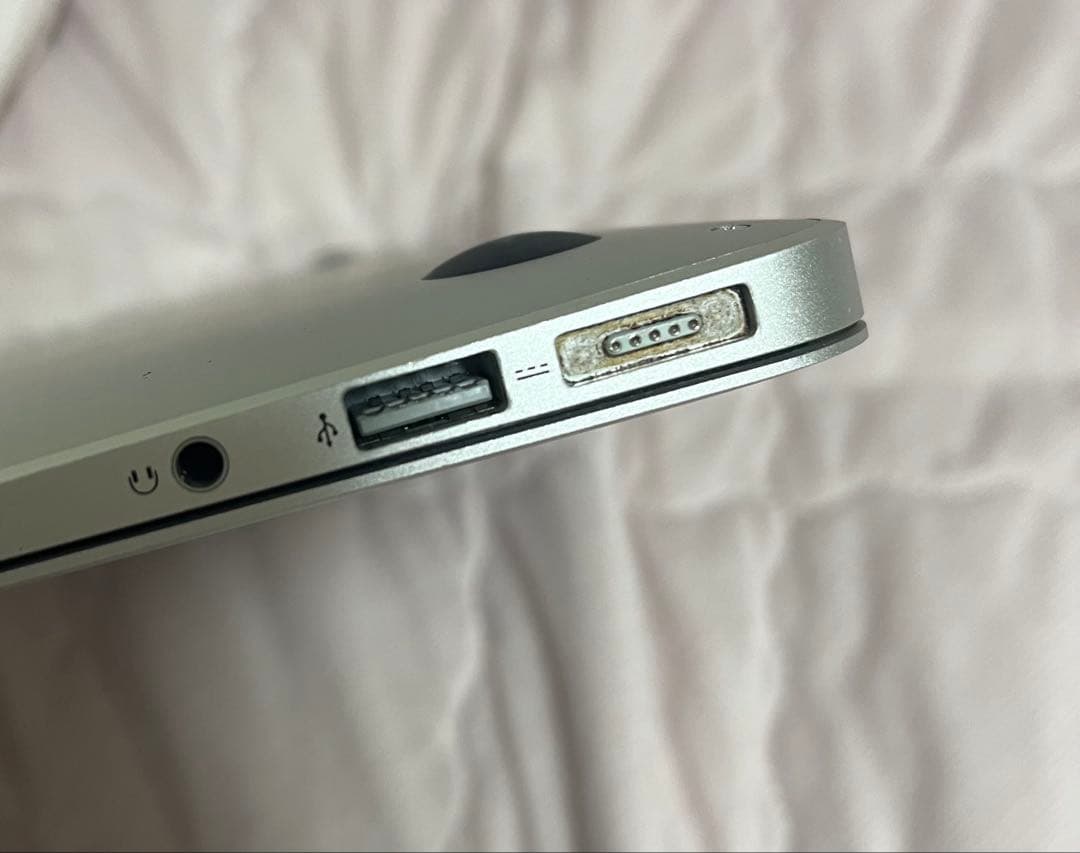 【本体のみ】MacBook Air 13インチ early 2014 シルバー