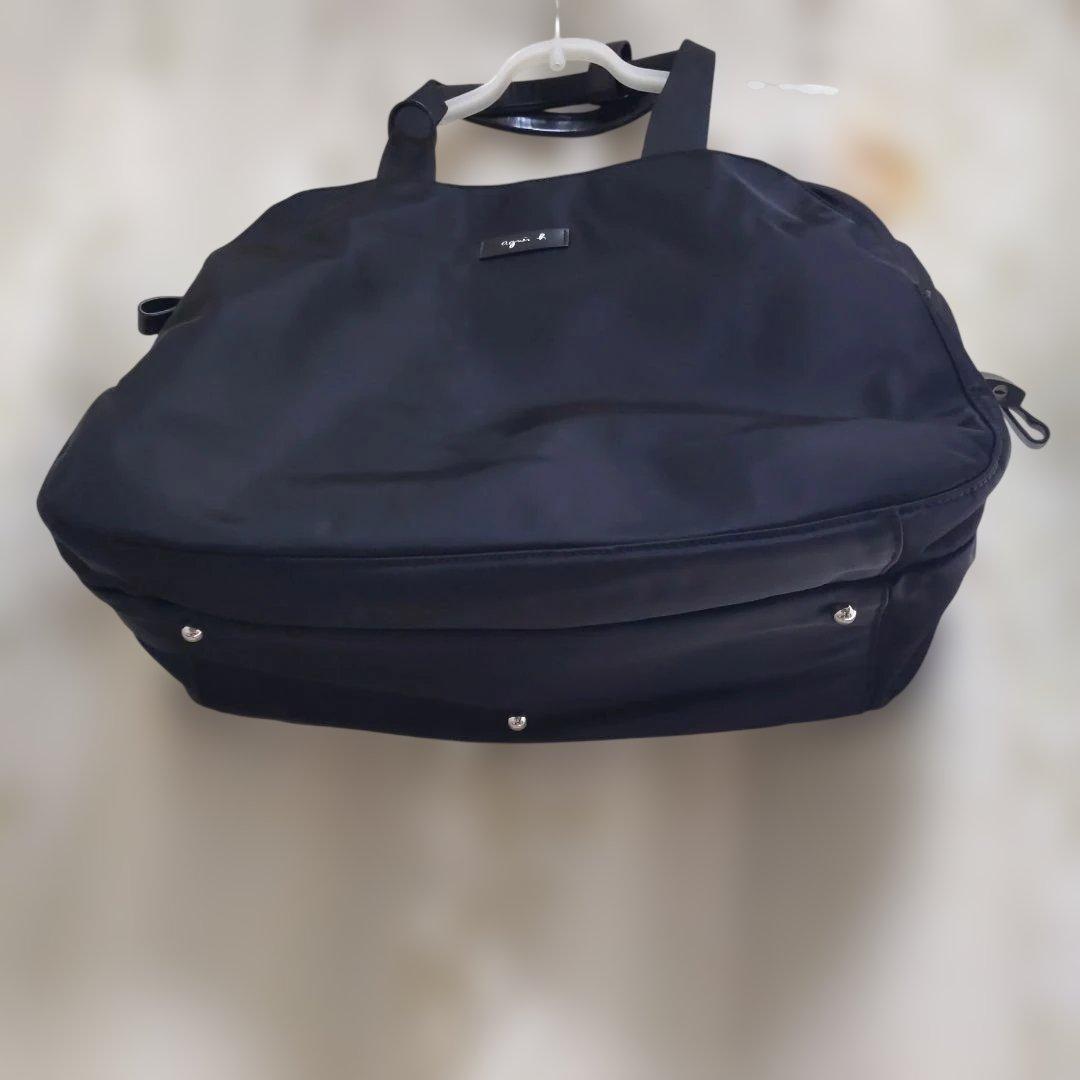 黒のナイロンボストンバッグ