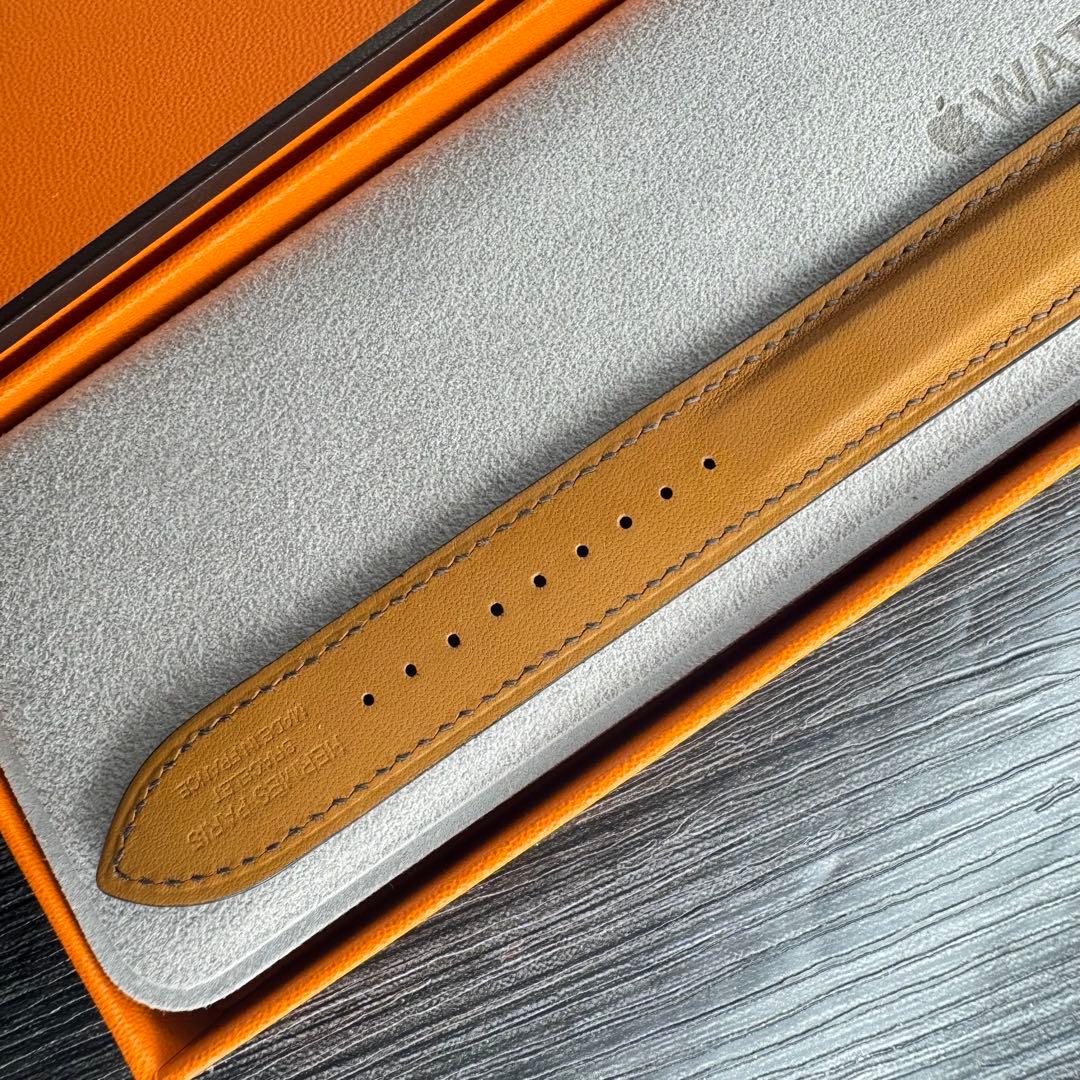 2863 ほぼ未使用　Apple Watch エルメス　ドゥブルトゥール　二重