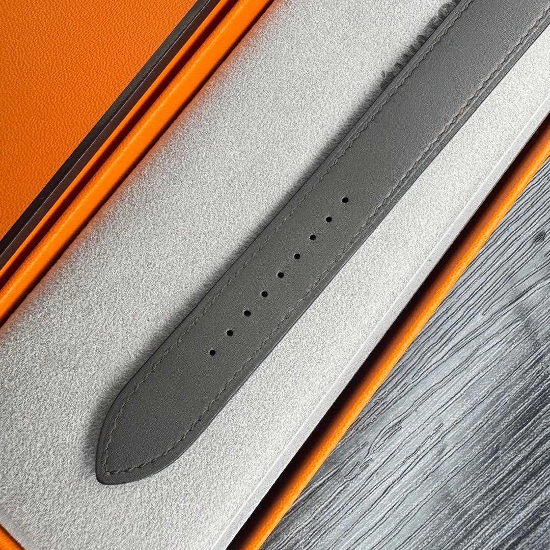 2863 ほぼ未使用　Apple Watch エルメス　ドゥブルトゥール　二重