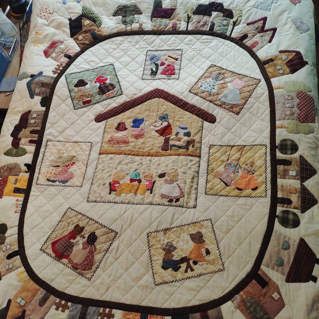 ハンドメイド　パッチワークベッドカバー