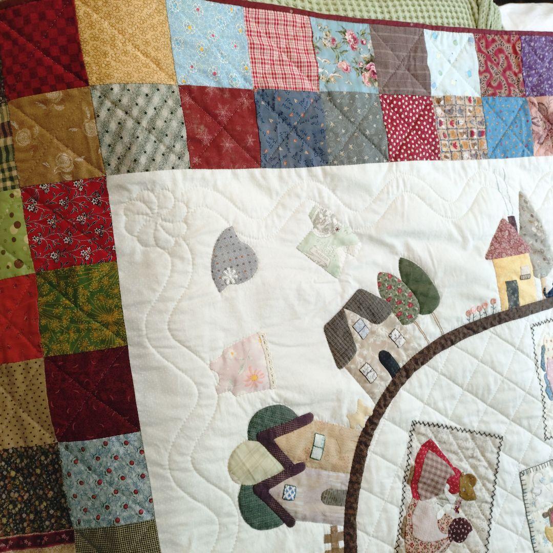 ハンドメイド　パッチワークベッドカバー