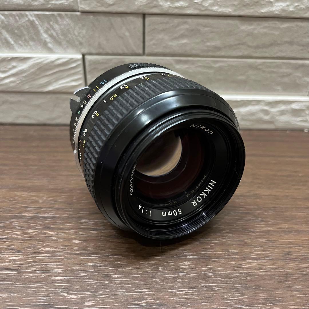 Nikon Nikkor 50mm f/1.4 Ai 単焦点レンズ