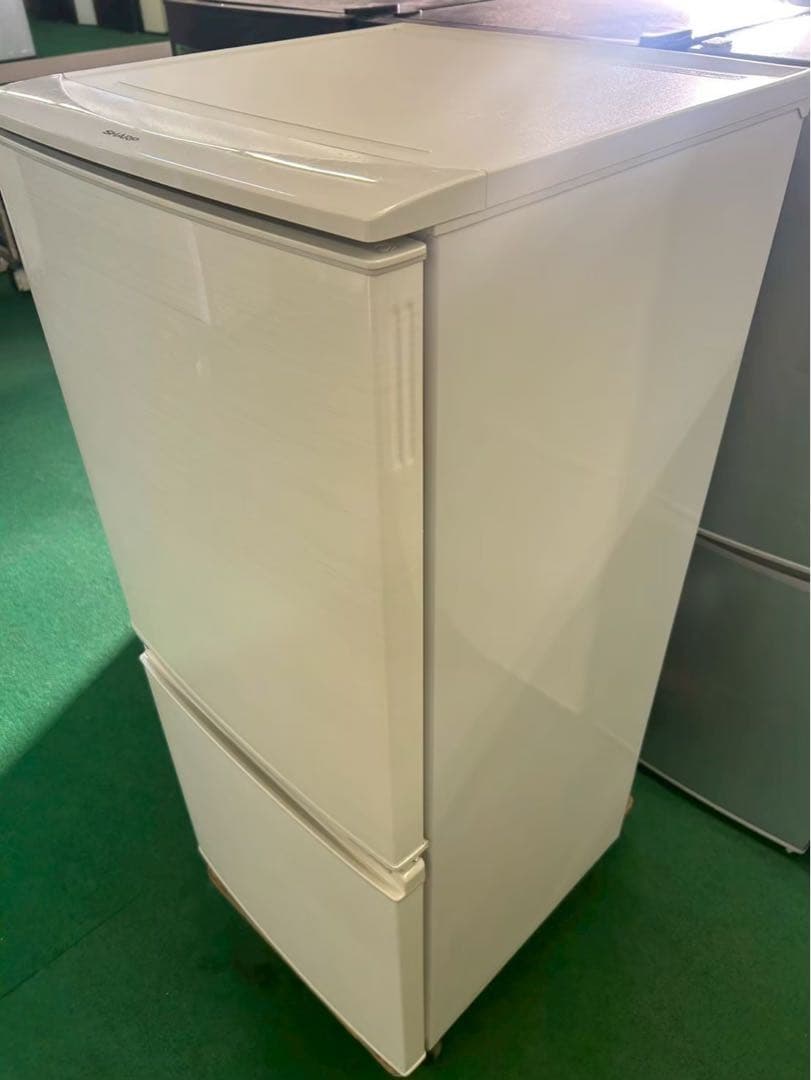 2018年式 137L シャープ 冷蔵庫 SJ-D14C-W