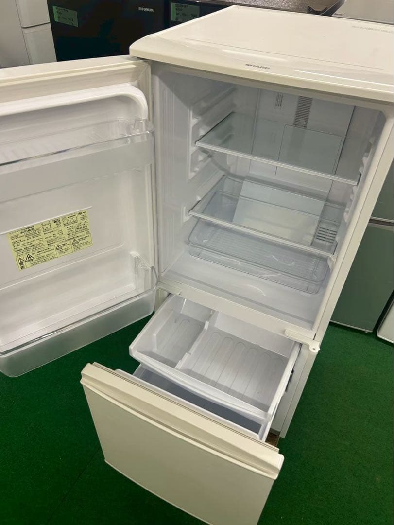 2018年式 137L シャープ 冷蔵庫 SJ-D14C-W