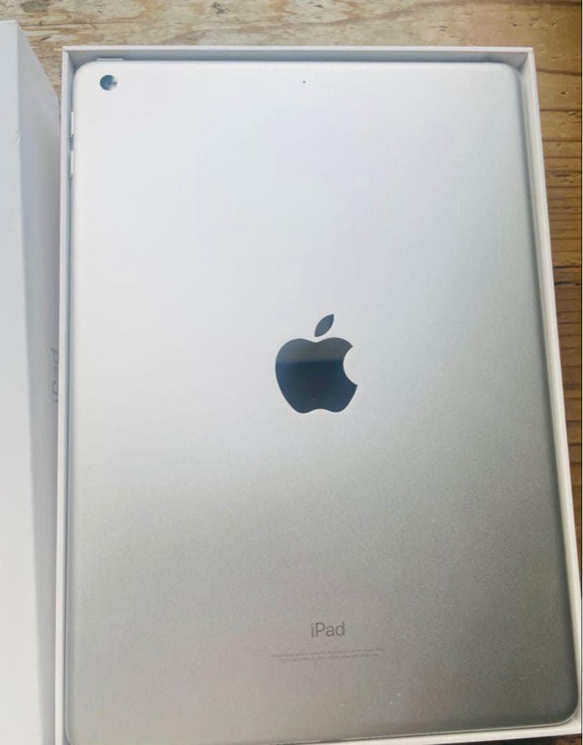 【極美品】Apple iPad 第6世代 Wi-Fi 32GB ほぼ未使用品