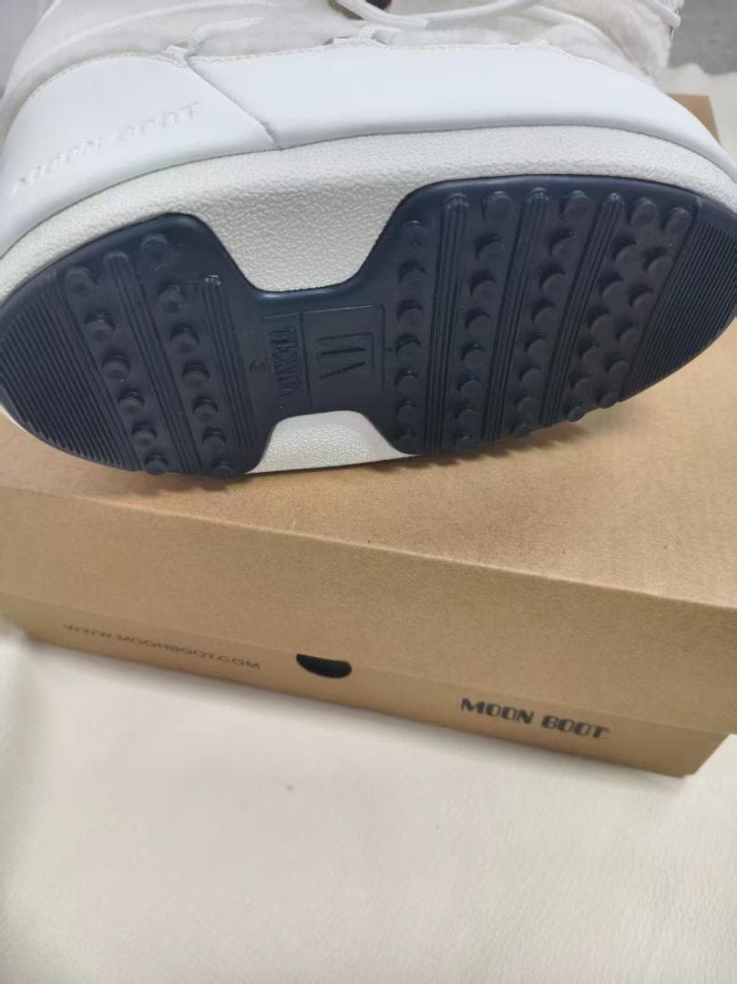 MOON BOOT ムーンブーツ ホワイト ファー付き ブーツ