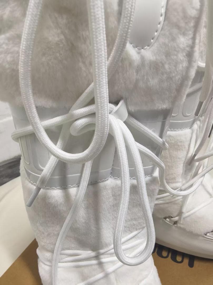 MOON BOOT ムーンブーツ ホワイト ファー付き ブーツ