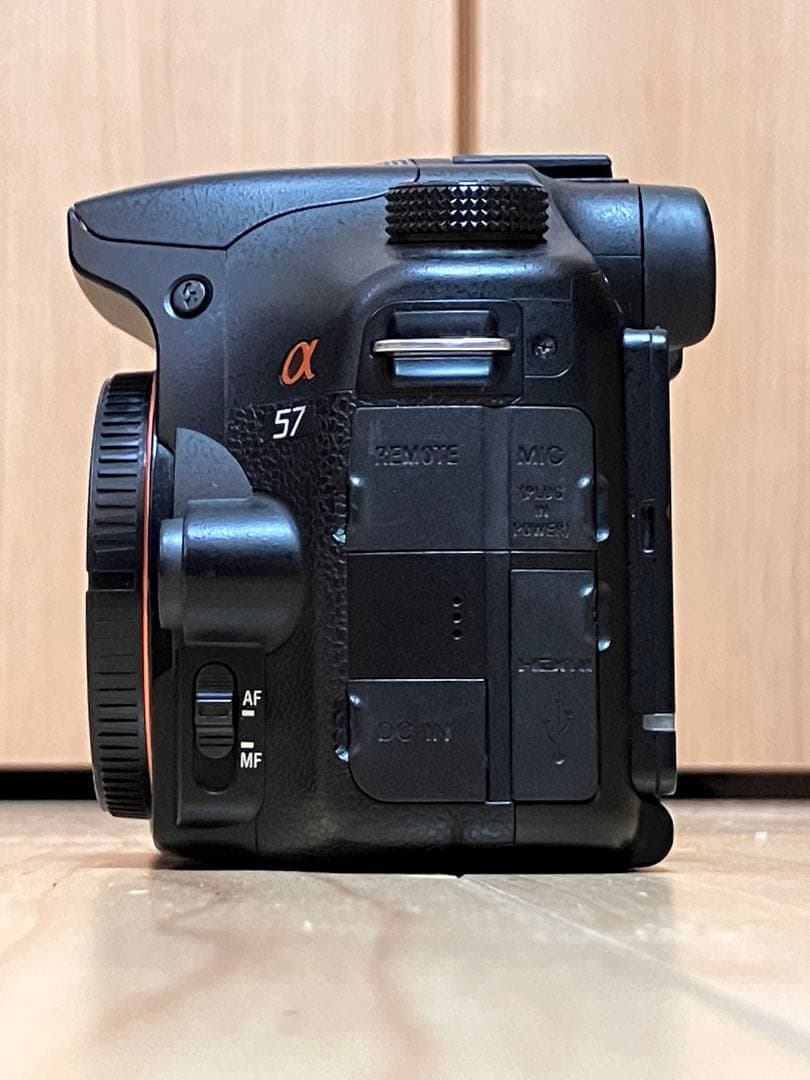 SONY α57 デジタル一眼レフカメラ 本体