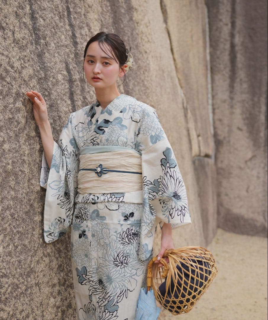 青と白の花柄 浴衣 utatane