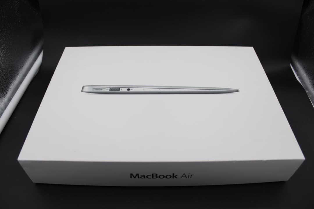 【付属品あり】MacBook Air (11インチ, Early 2014)