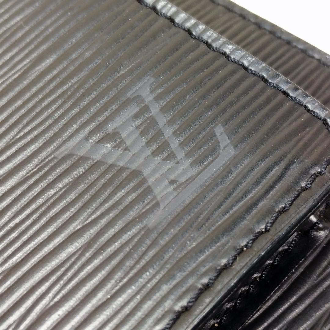 Louis Vuitton ルイヴィトン エピ レザー ブラック　黒