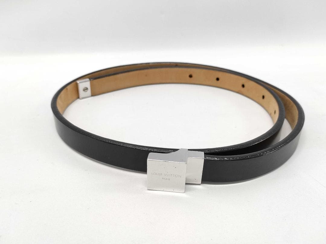 LOUIS VUITTON サンチュールキャレ 細身ベルト 65±5cm d43