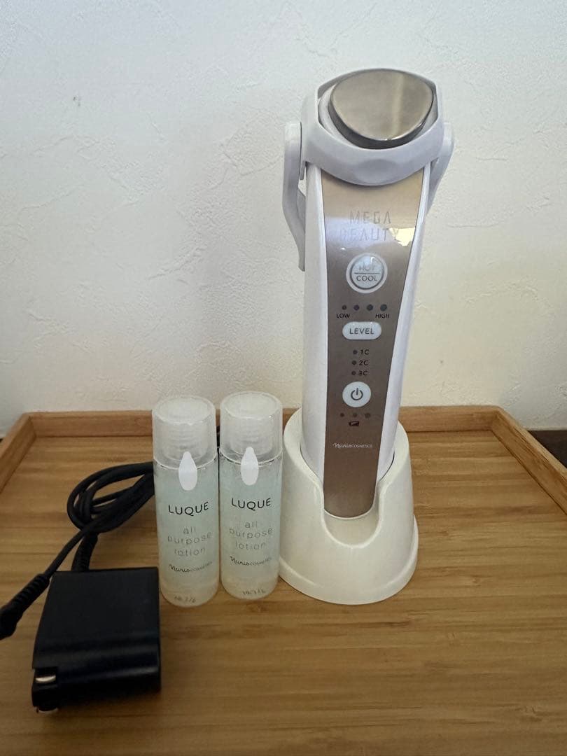 値下げしました！ナリスメガビューティーおまけ付き