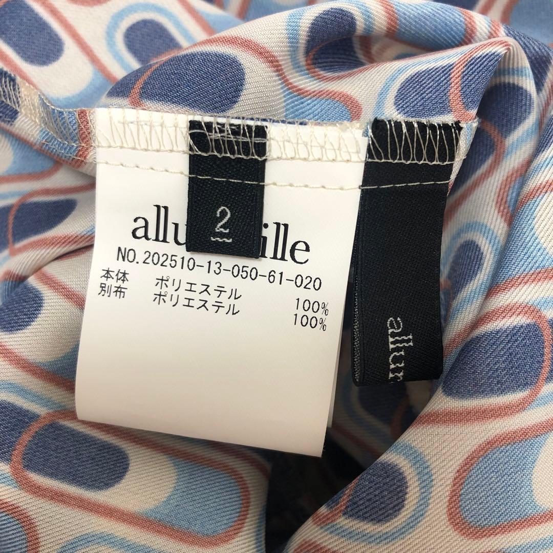allureville 幾何学プリント配色ナロータイブラウス 2 ブルー