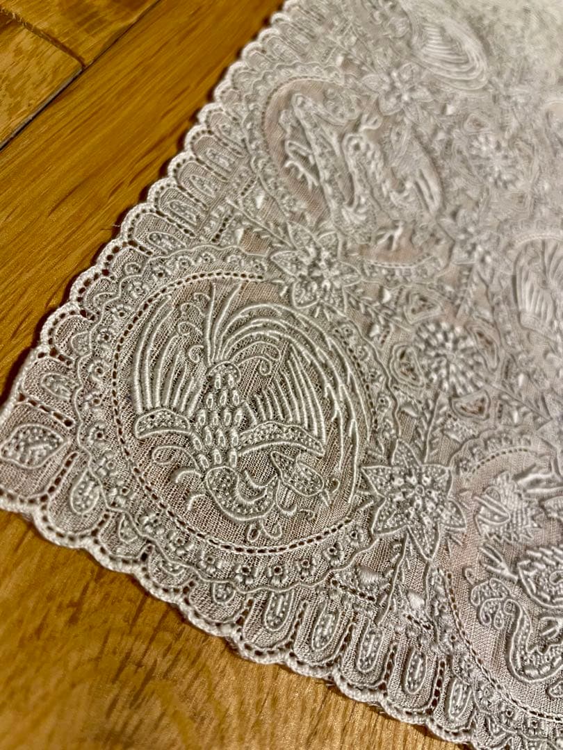 スワトウ刺繍　ハンカチ　約29cm