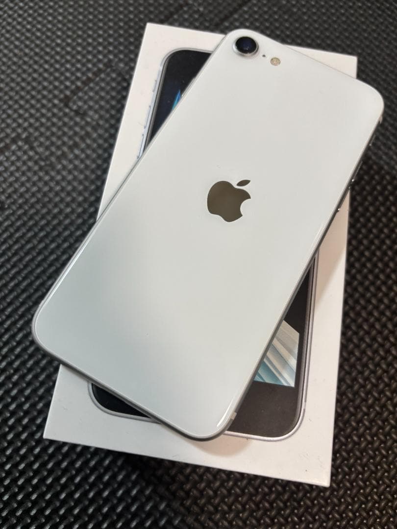 iPhone SE2 第2世代 本体64GBホワイト 極美品 ガラスフィルム付