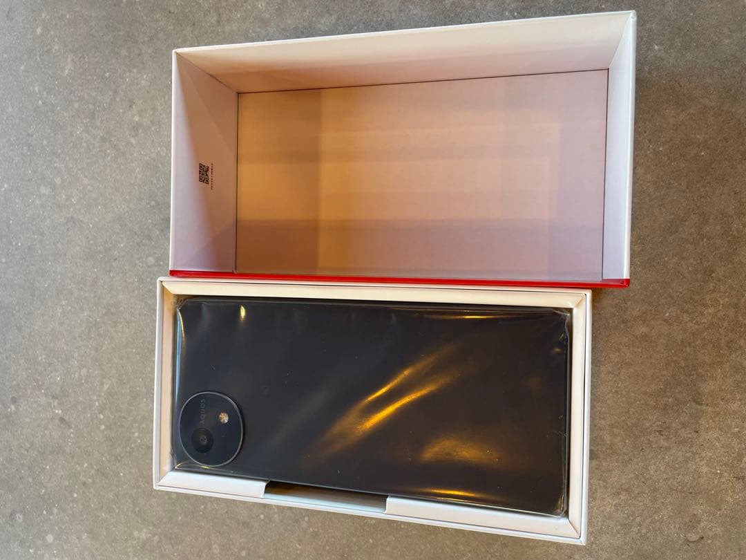 AQUOS wish 4 Black 新品　未使用品