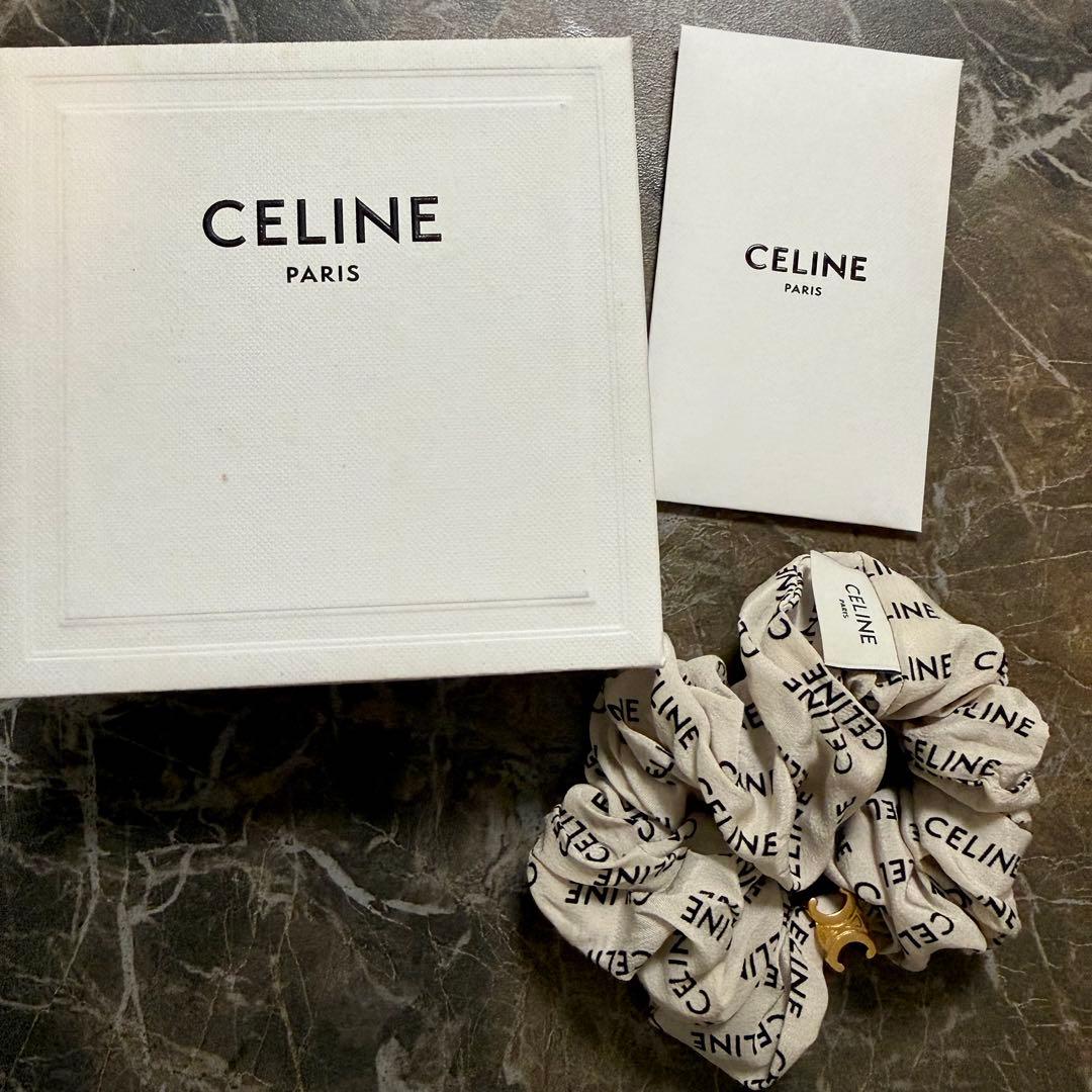CELINE セリーヌ ロゴ入り　シュシュ
