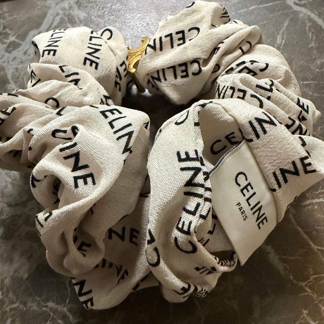 CELINE セリーヌ ロゴ入り　シュシュ