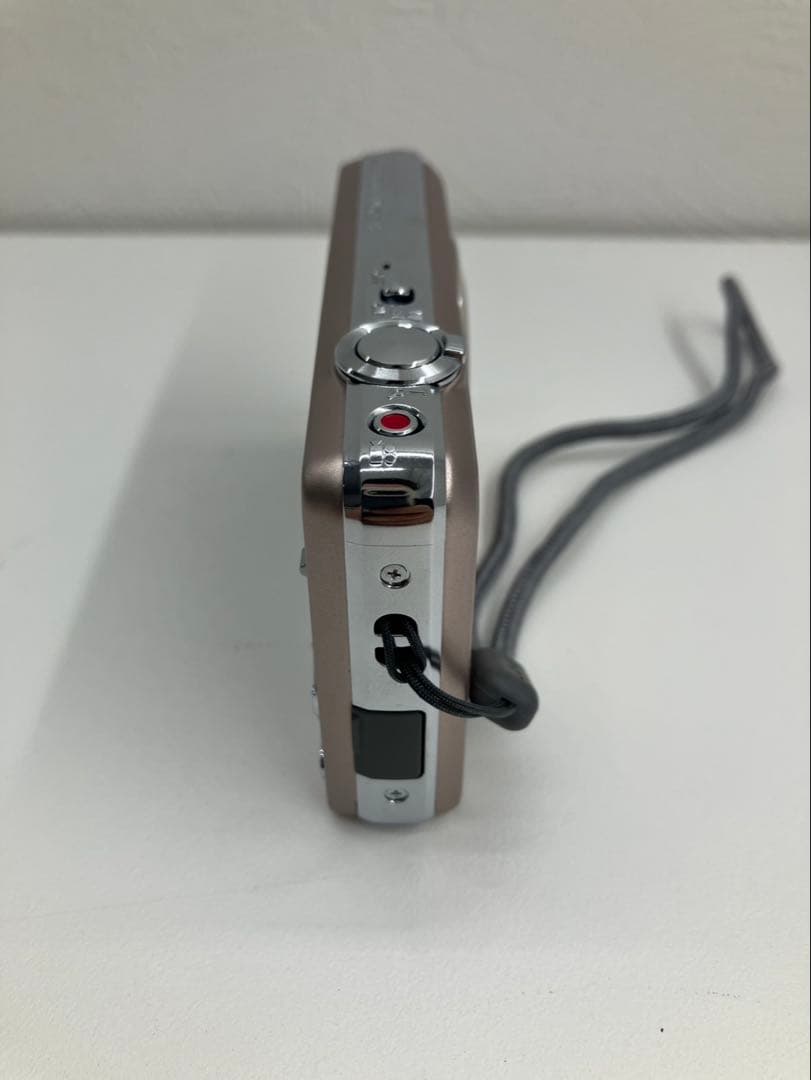 【極美品】Panasonic LUMIX DMC-FH8 ゴールド 動作確認済み